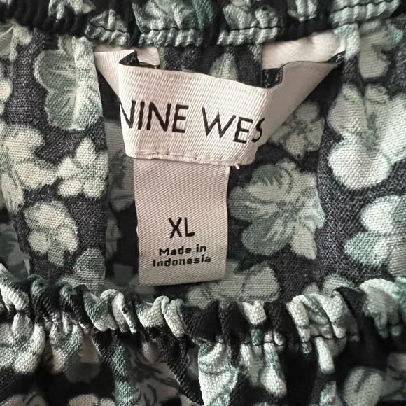 Woman’s Nine West XL long sleeve top - Picture 2 of 6